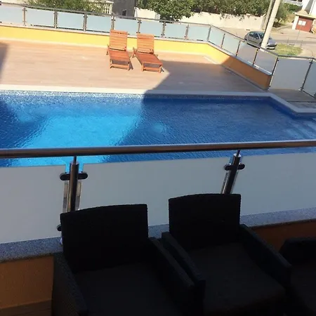 In Mit Gemeinsamem Pool, Terrasse Und Grill Und Panoramablick נובי ווינודולסקי