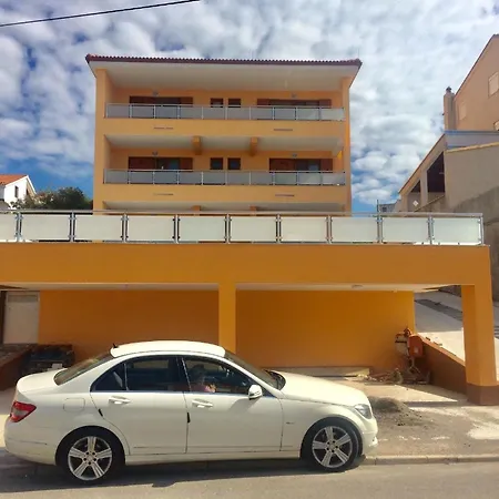 דירה In Mit Gemeinsamem Pool, Terrasse Und Grill Und Panoramablick נובי ווינודולסקי