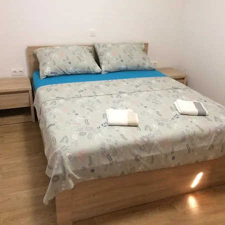 דירה In Mit Gemeinsamem Pool, Terrasse Und Grill Und Panoramablick נובי ווינודולסקי